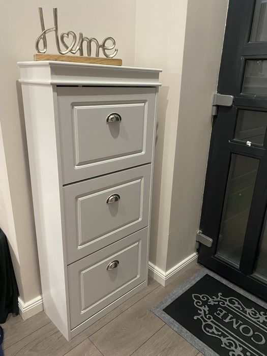 Pantofar aproape nou, stare f buna, elegant, din MDF