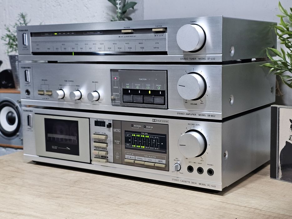 Linie audio TOSHIBA deck pc-g22, amplificator sb-m22, tuner st-u22