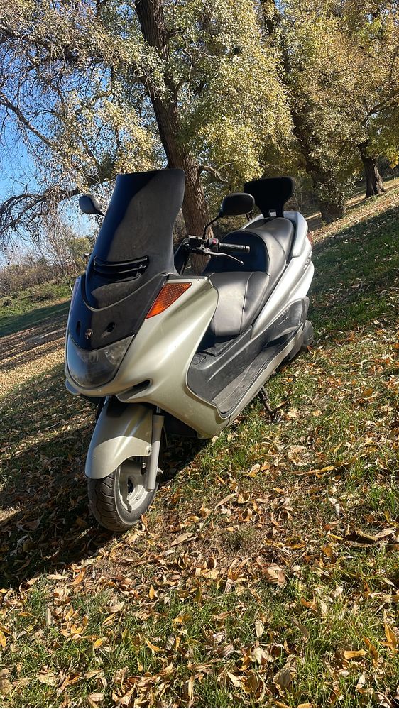Vand scuter yamaha 250 cc