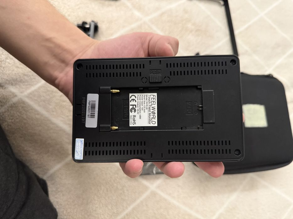 Продам монитор для камеры F6 PLUS