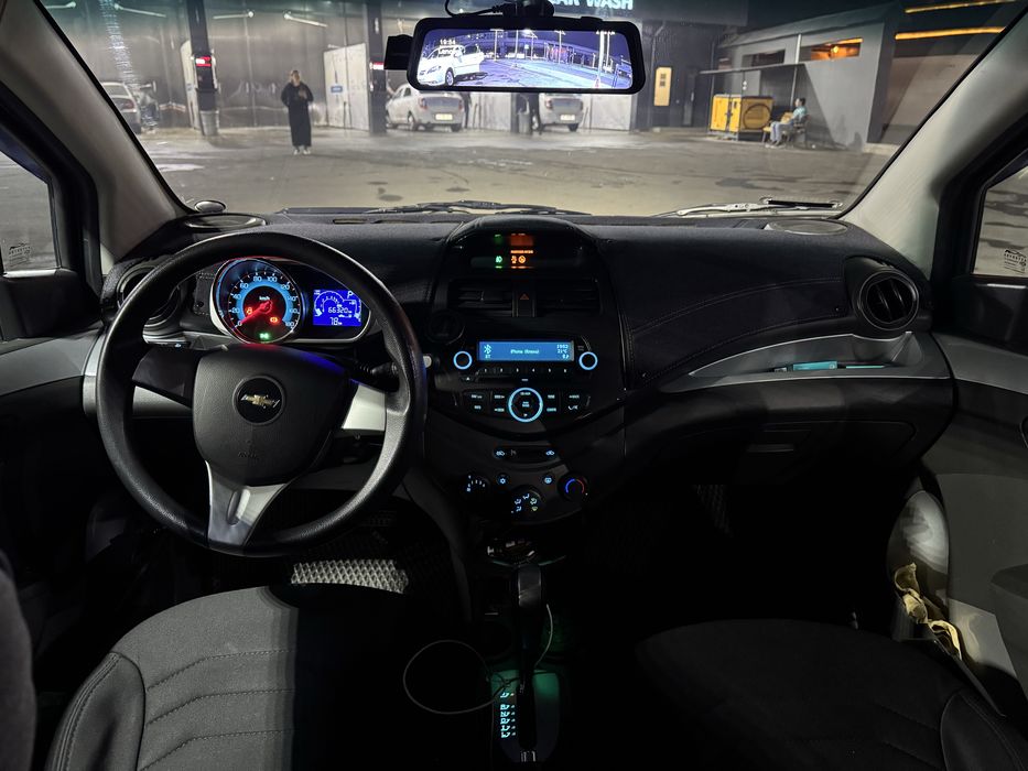 Продаю Spark свой