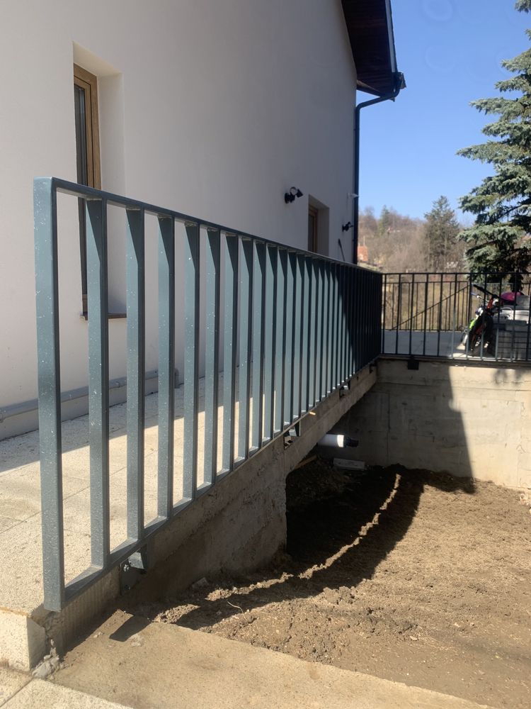 Executam balustrade , porti din fier forjat