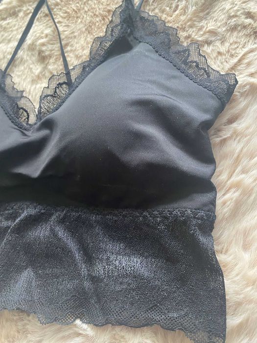 Bustiera negru, cu dantela, bretele subțiri, cu bureți, nou, S/36