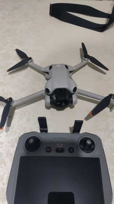 Подаю дрон  DJI Mini 4 PRO полный комплект как на фото за 450 тыс