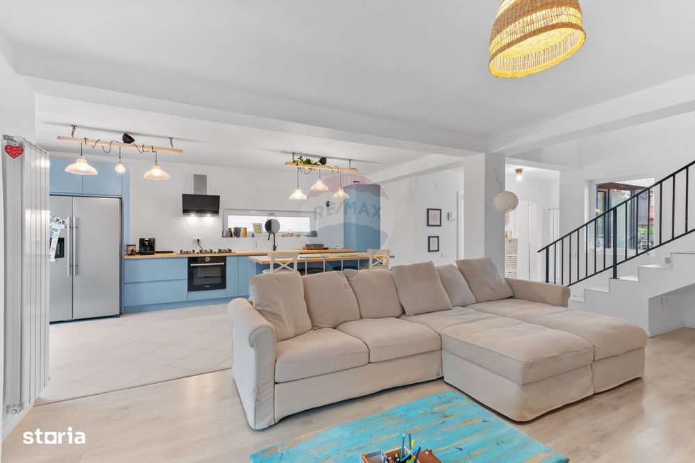 VANZARE Casă / Vilă moderna cu 4 camere si curte Dragomiresti-Deal