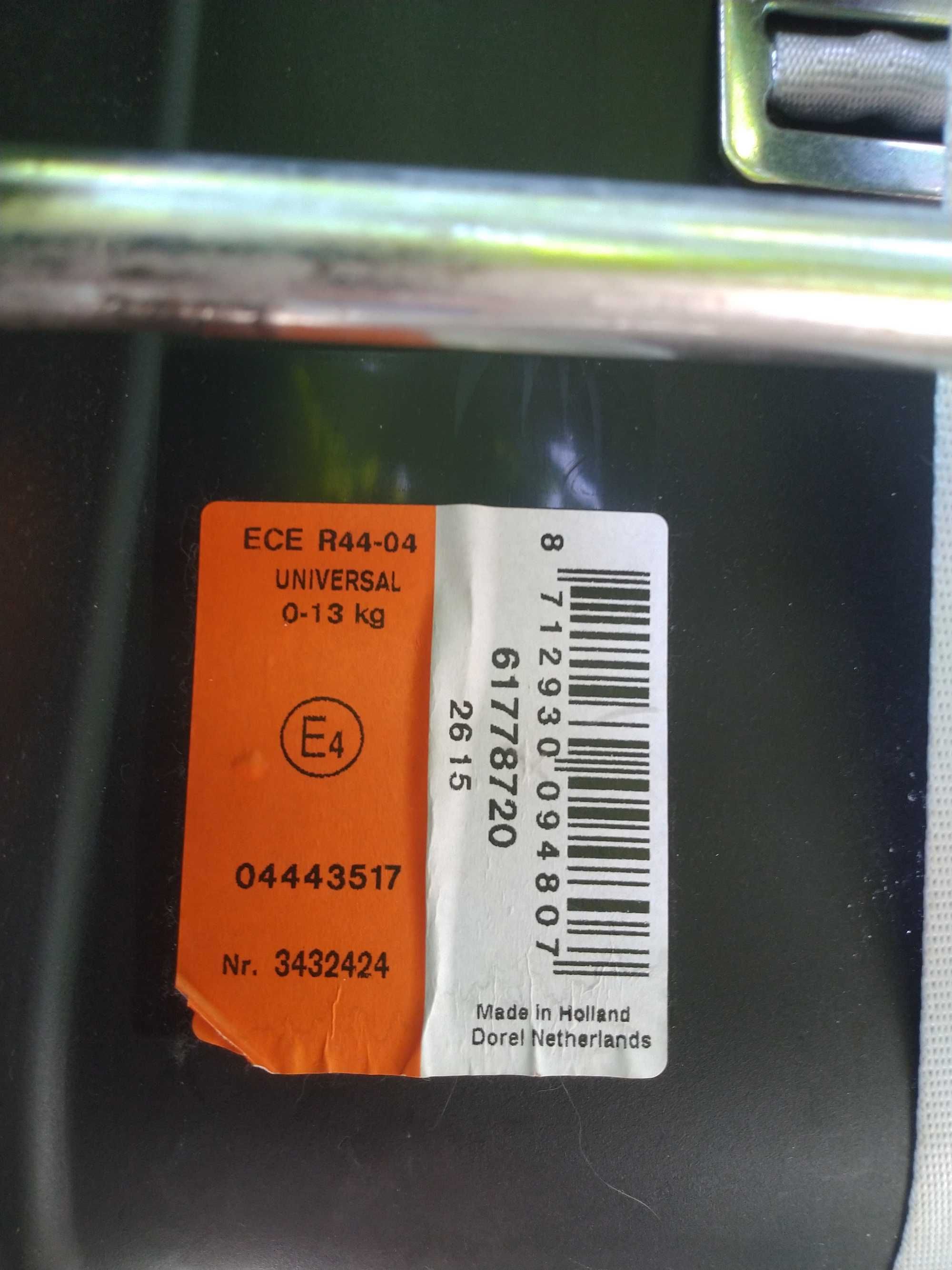 Детско столче + стойка към него за isofix Maxi-cosi