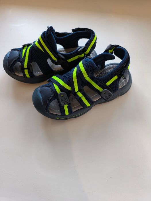 Сандали  детские