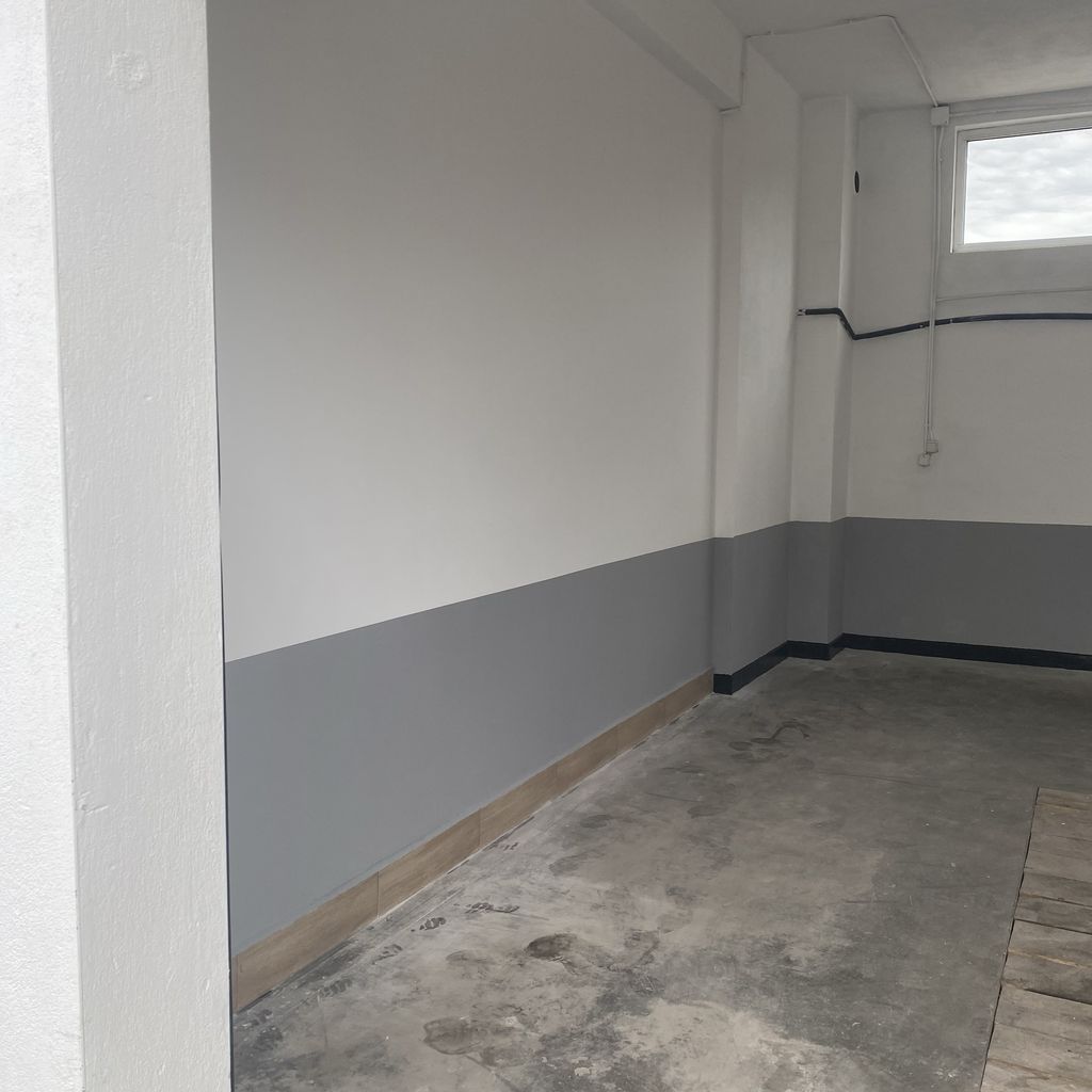 Дава се под наем Склад в Асеновград - 38 кв.м за 142.8 € - Снимка #1