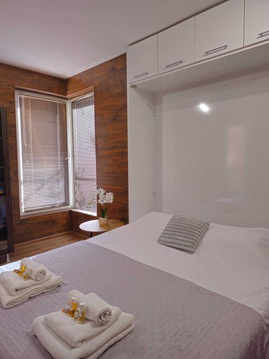 Семеен апартамент с две големи легла и подземем паркинг в кв. Витоша