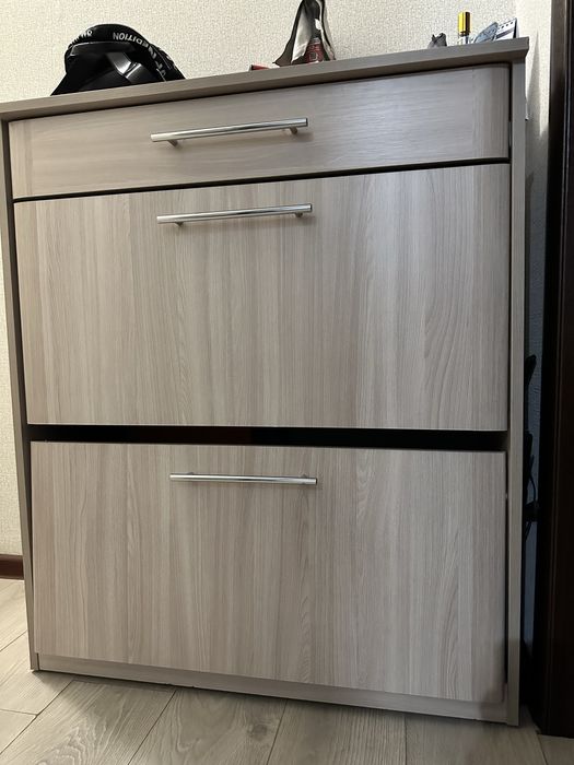 Обувница продам для прихожей