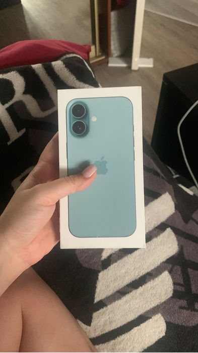 Айфон 16 на 256 гигов