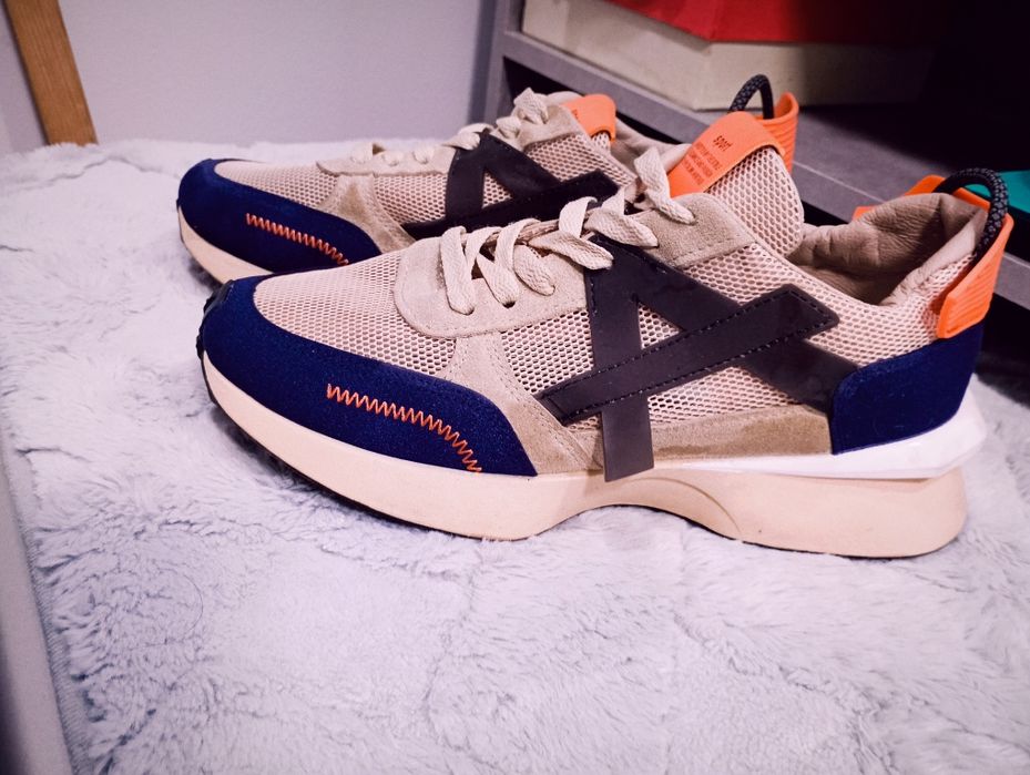 Джорданы,размер 36,5 ,кроссовки40,белые 39