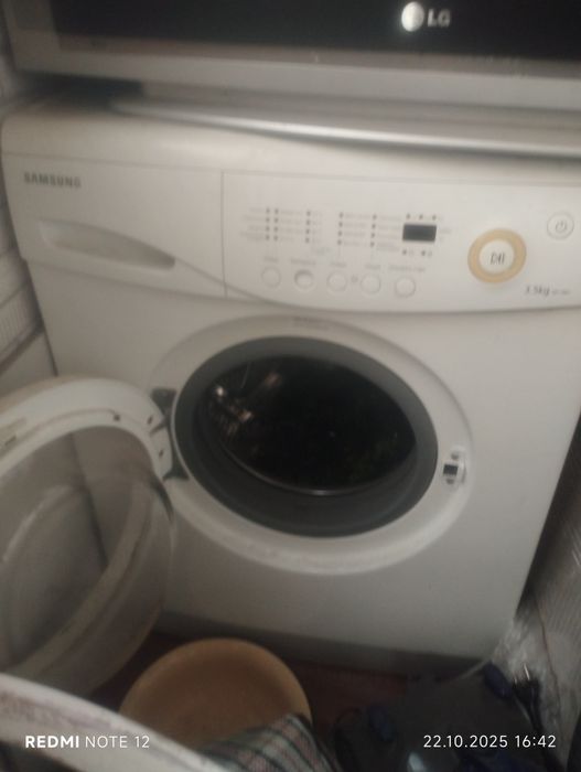 Продам стиральную машинку