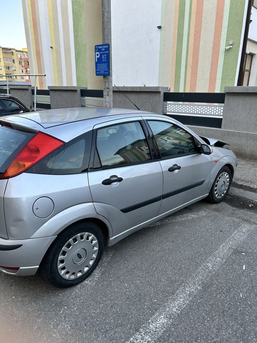 Vand Ford Focus MK1 1.8 benzina 2004 pentru PIESE