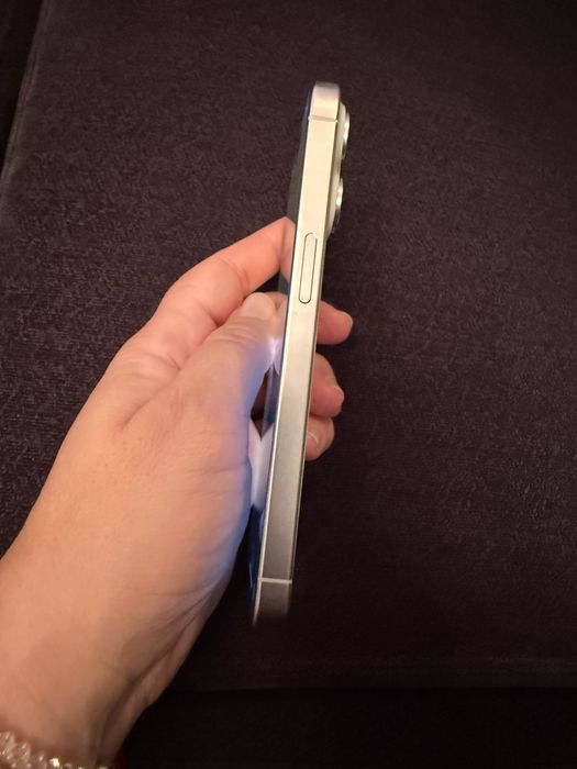 IPhone 15pro -бял