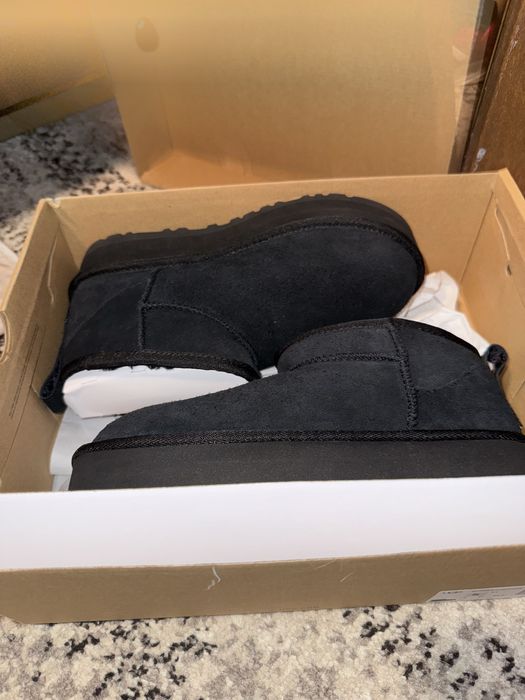 UGG CLASSIC ULTRA MINI UNISEX - Botine clasice - black