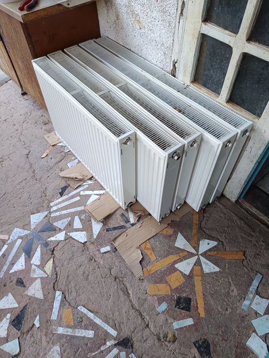 Vând calorifere în stare bună