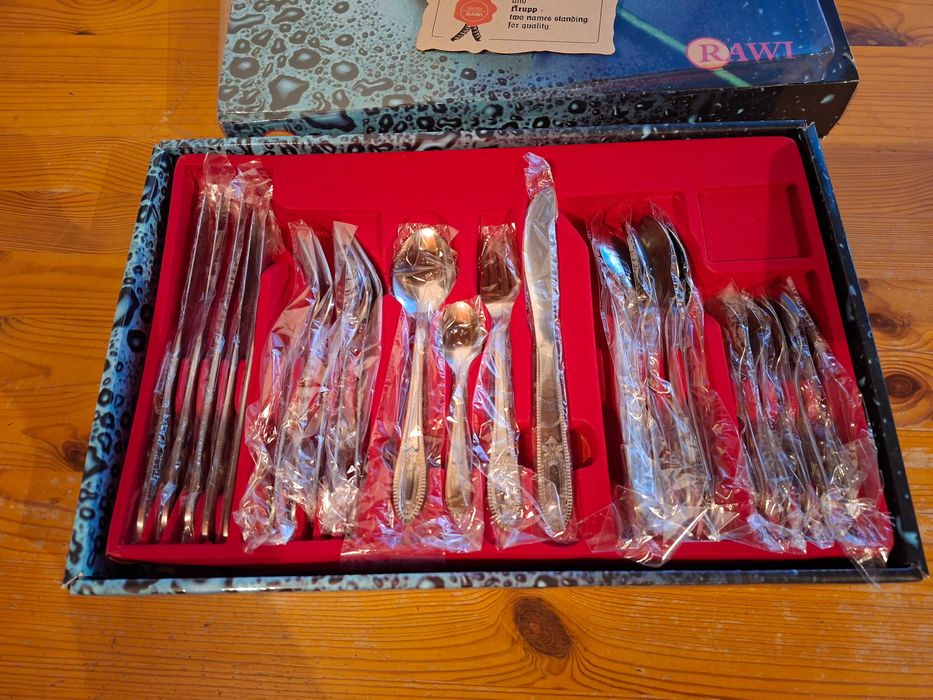 Set tacamuri inox, 24 piese