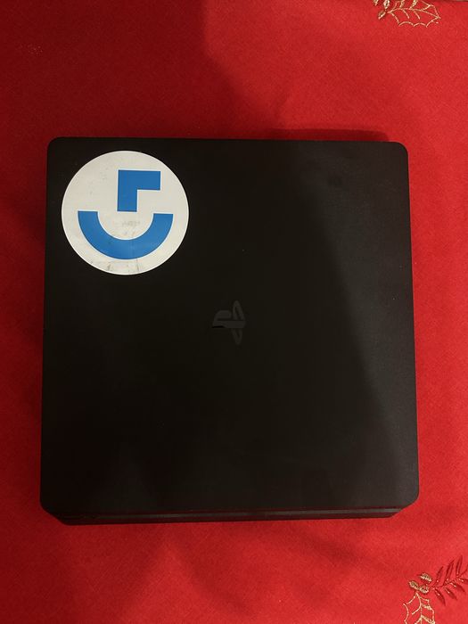 Ps4 slim in stare perfecta, curatat de curand