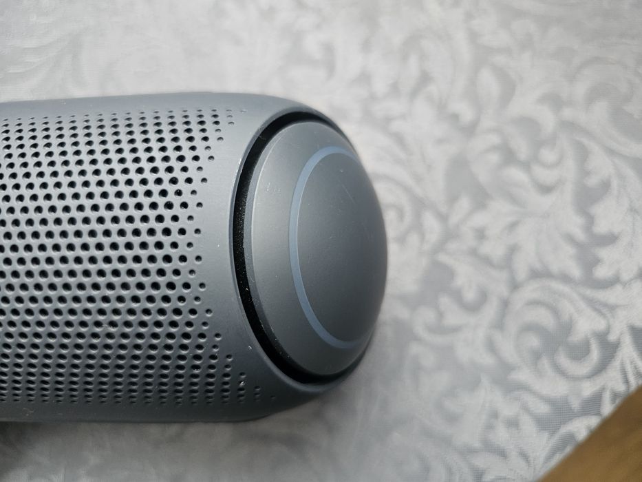 LG xboom pl5 преносима тонколонка