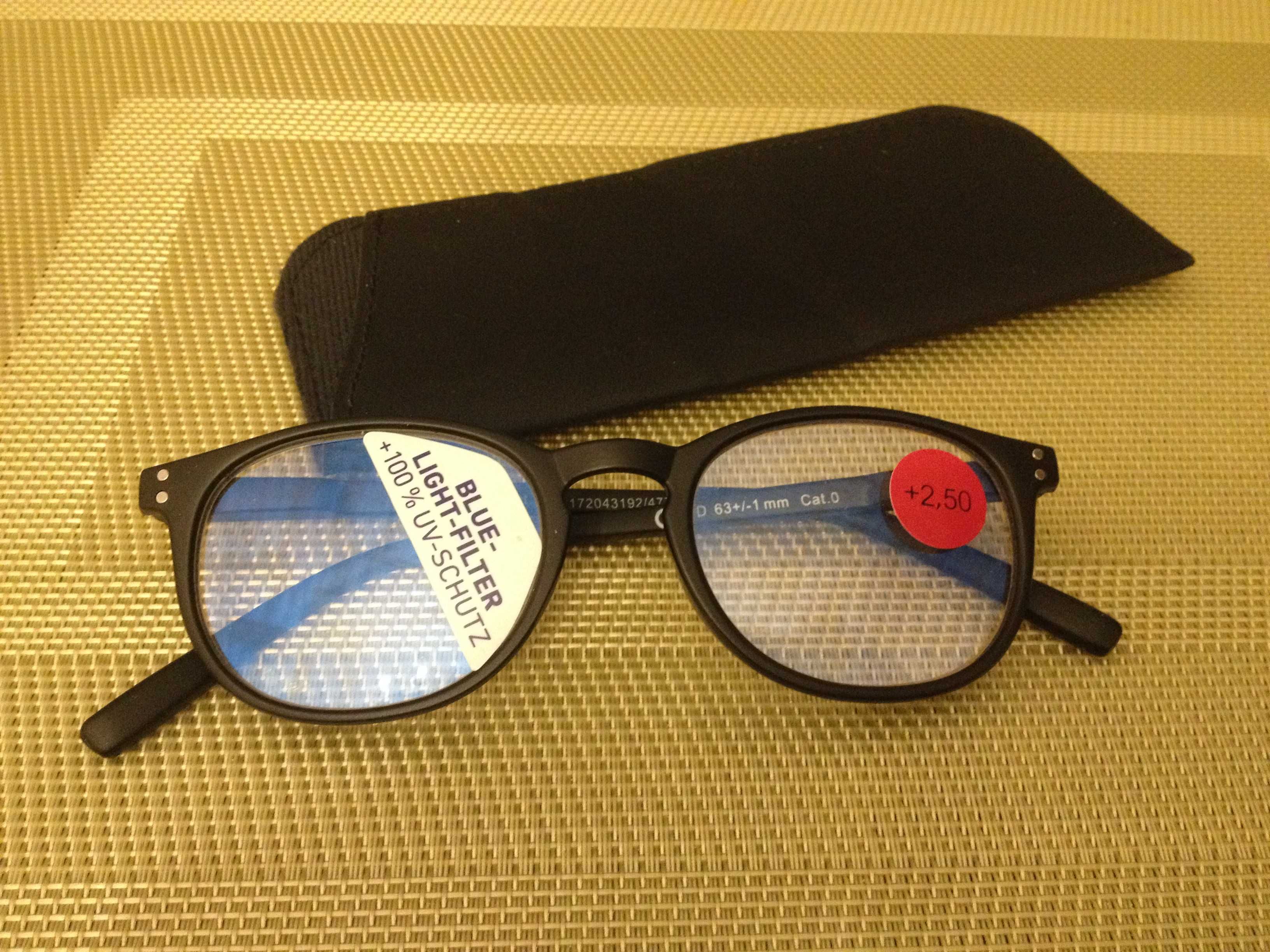 Нови немски очила за четене  +1,5 и +2,5 диоптъра с шарнир и калъф