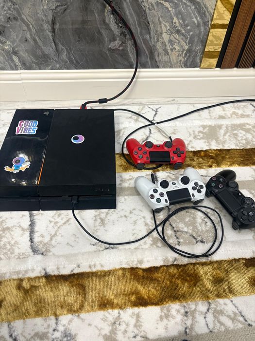 пс 4 фататита с 3 джойстиками