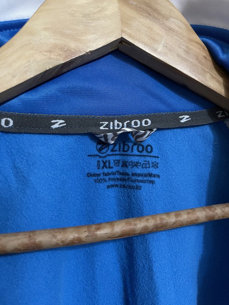 Продам спортивный костюм Zibroo