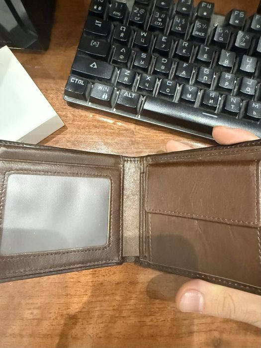 Кошелек сотилади