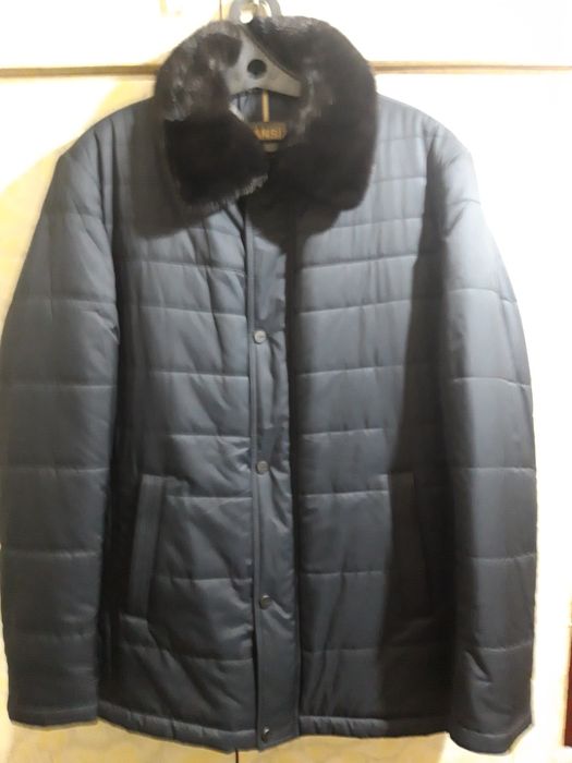 Мужская куртка темно- синего цвета 56 размера