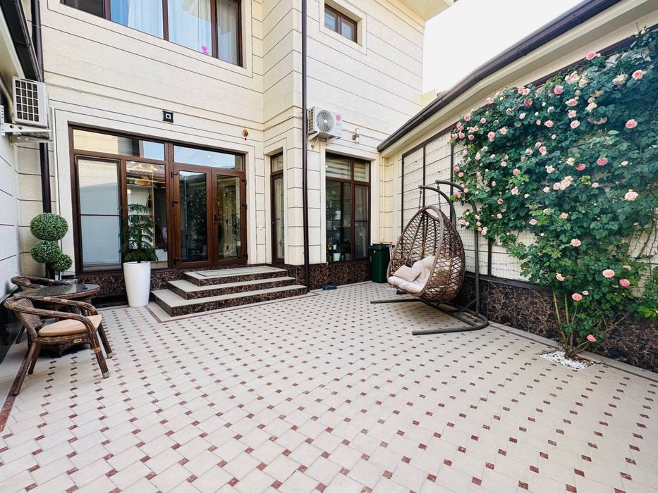 ПРОДАЕТСЯ ДОМ на Улица Уста-Ширин