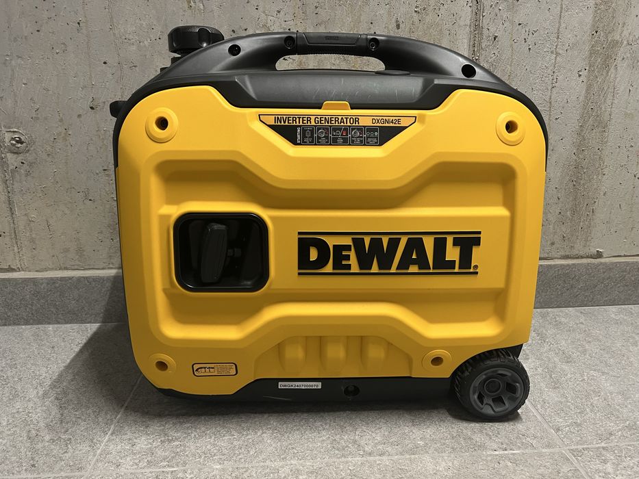 Инверторен бензинов генератов Dewalt 4,2kw