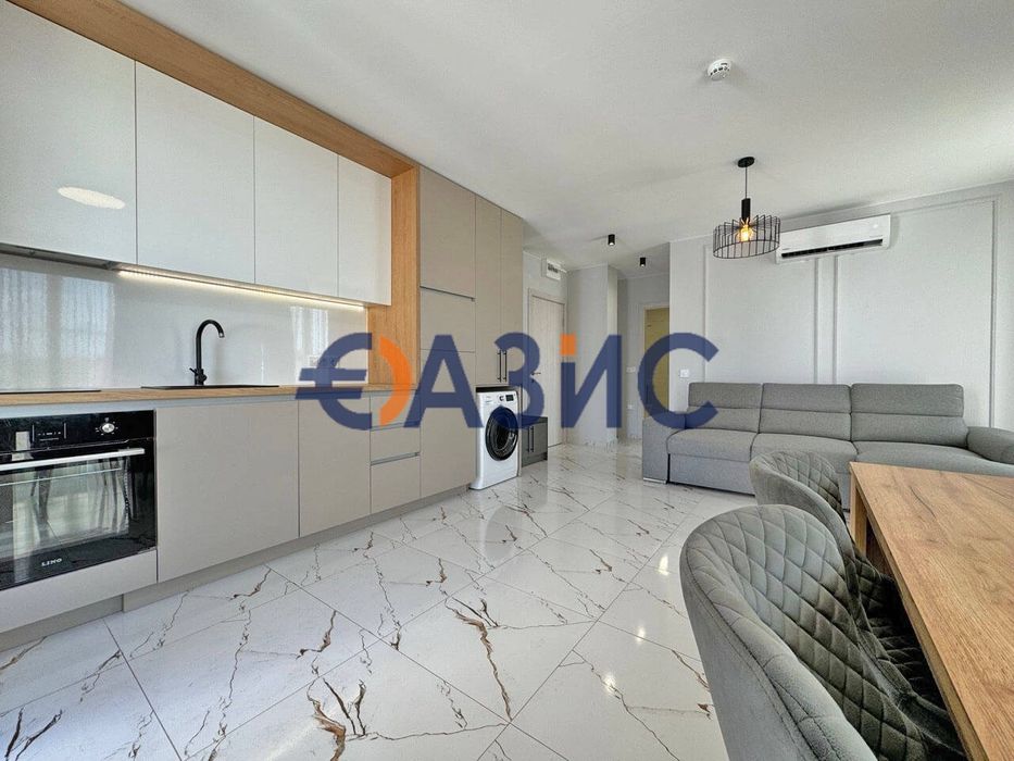 Апартамент с 1 спалня в комплекс Emilia Romana, 102 кв.м., Слънчев