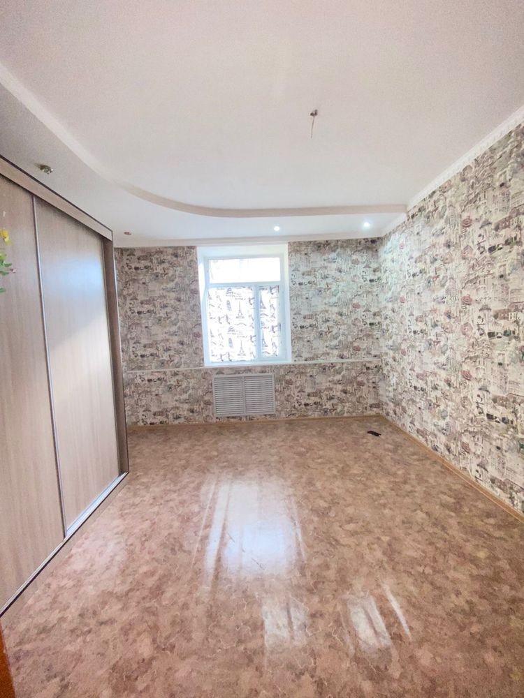продам 4-х комнатную в рассочку