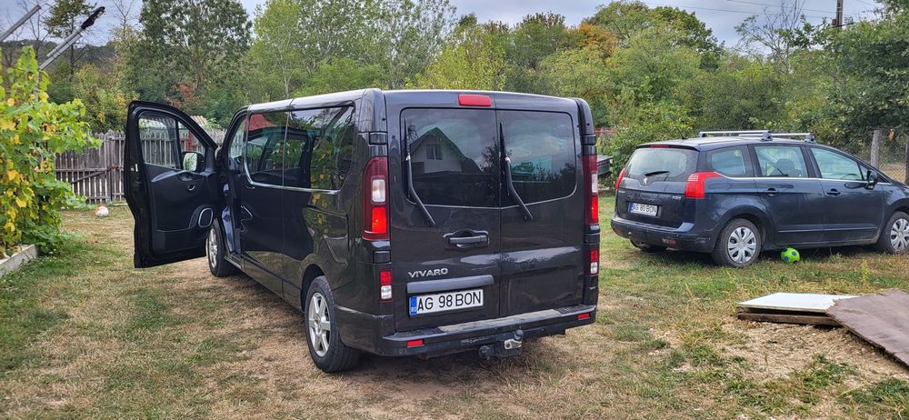 Vând URGENT Opel Vivaro B, lung, 8+1, 2017