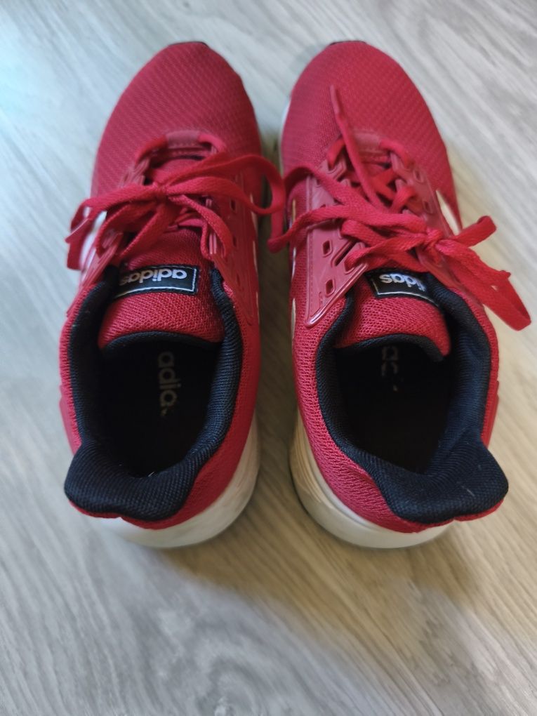 Оригинални дамски маратонки "Adidas" 36 2/3