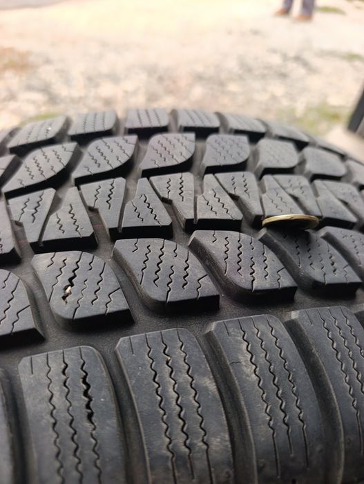 Джанти със зимни гуми Bridgestone 255/55/r18 от Ланд Роувър Дискавъри