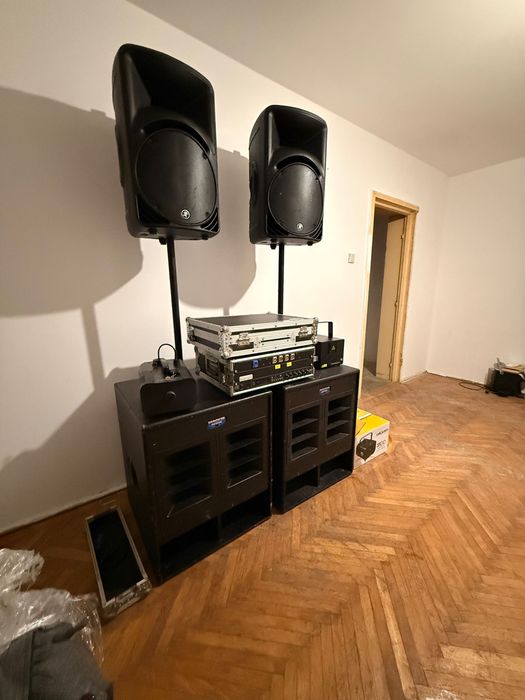 Set complet sonorizare&lumini-Mackie active +SRM 450 ,Laser Shehds