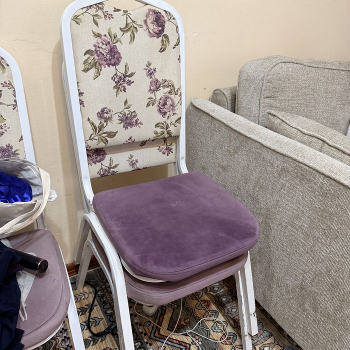 Куханный стул , металл