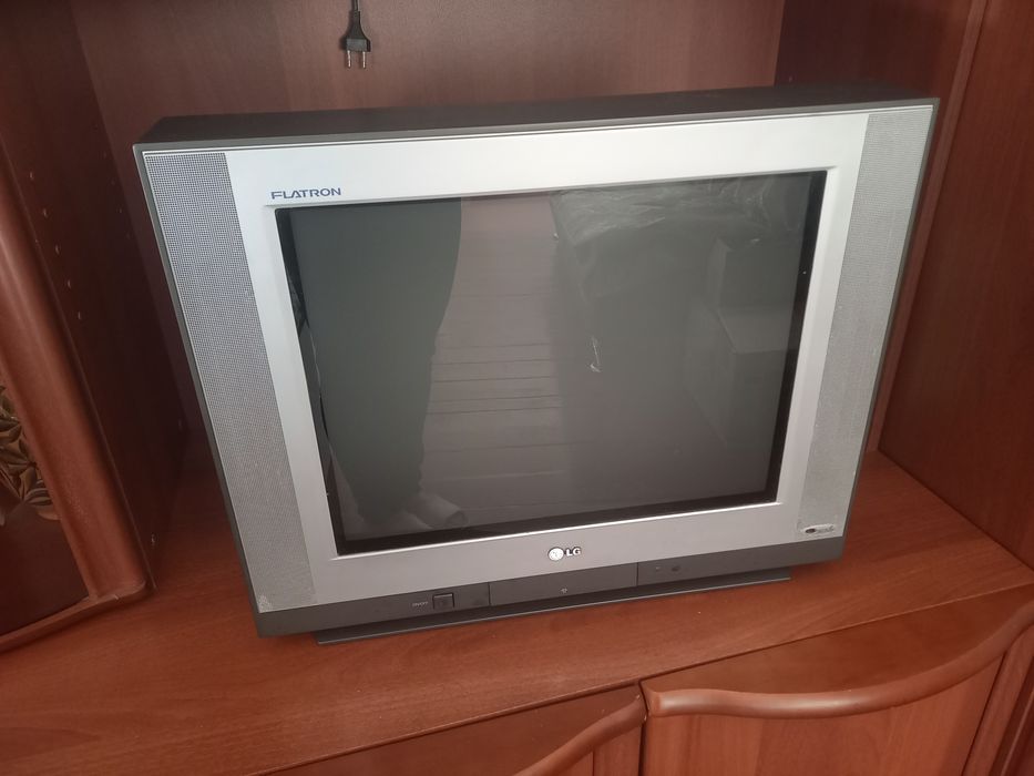 Цветной телевизор LG