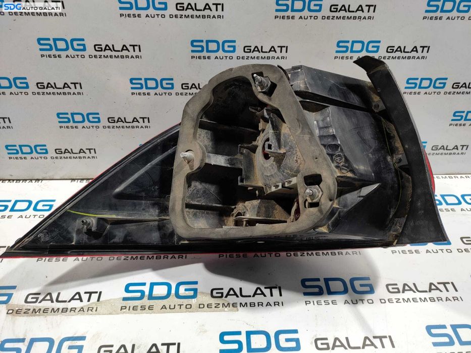 Stop Lampa Tripla Dreapta Volkswagen Golf 6 Break Combi 2008 - 2013 (Interior Prafuit Murdar) [L5073]