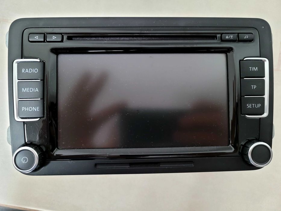 Vând Radio CD original volkswagen
