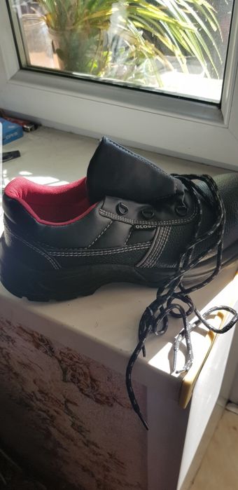 Рабочие ботинки продам