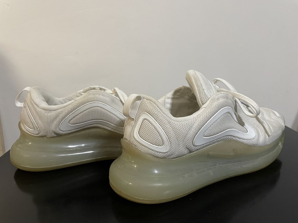 Nike Airmax 720 albi, mărimea 43