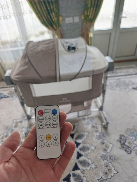 Chaqaloq uchun Elektron belanchak kravat