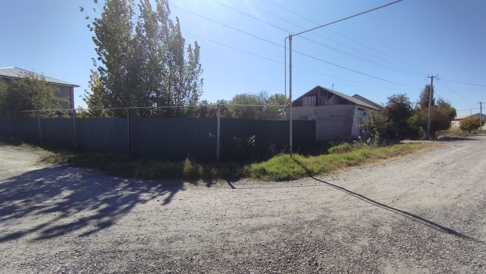 Uy sotiladi 15 sotok