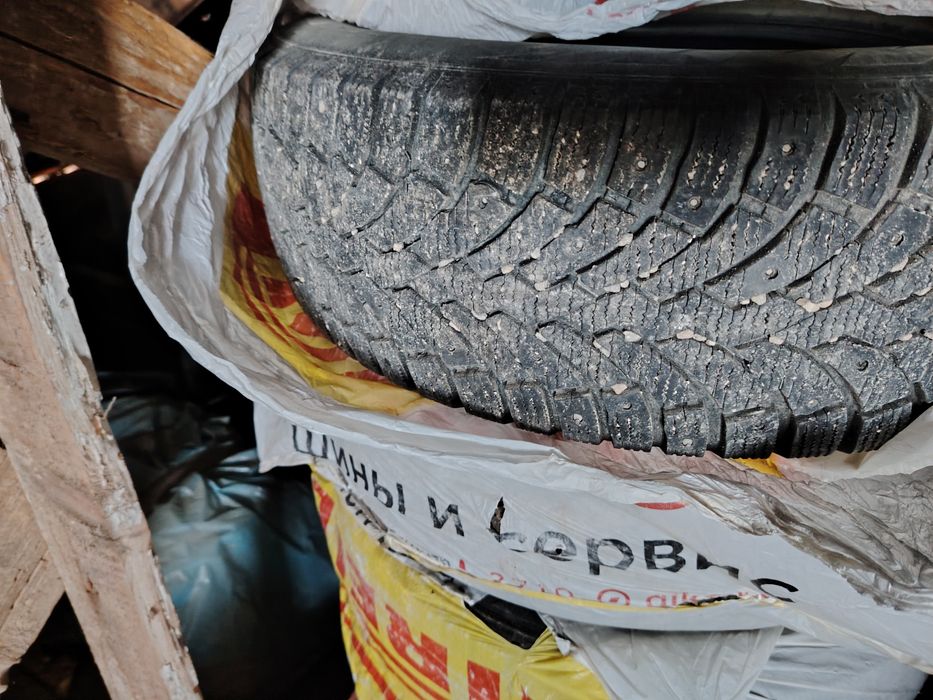 Продам шину р16.