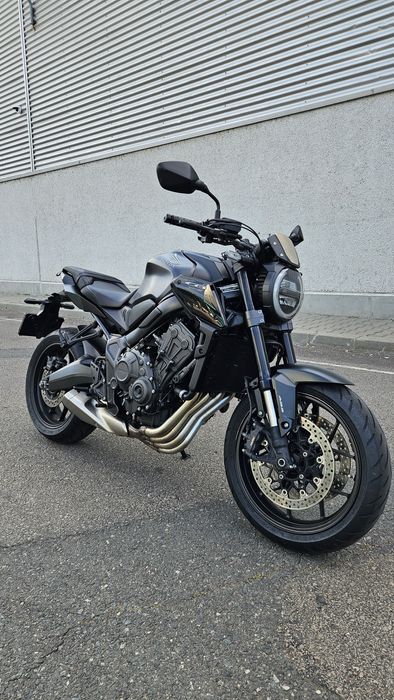 Honda cb650r black edition cu 2 ani garanție