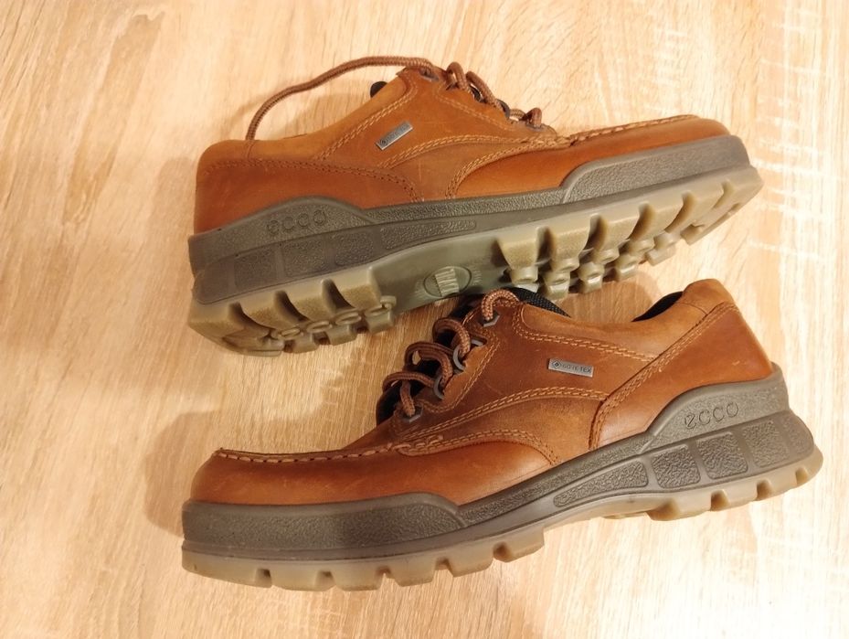 Pantofi ECCO nr.40