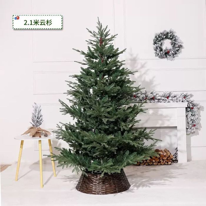 Новая пышная ёлка