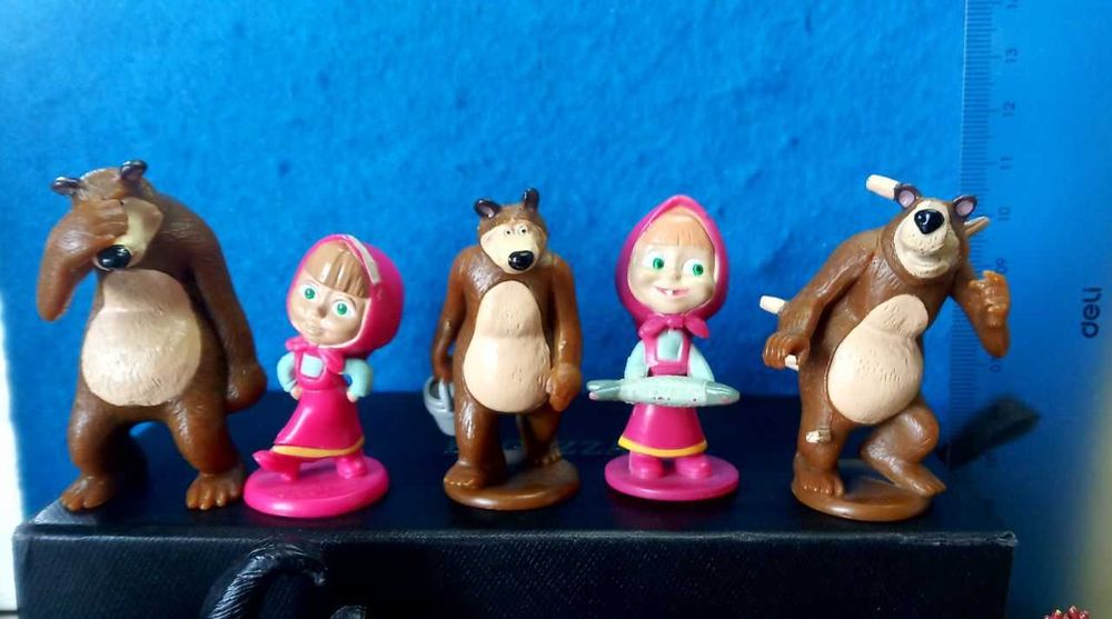 Киндеры "Маша и Медведь" 11 фигур